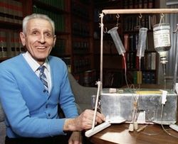 ”Доктор смерть” выходит на свободу (фото)