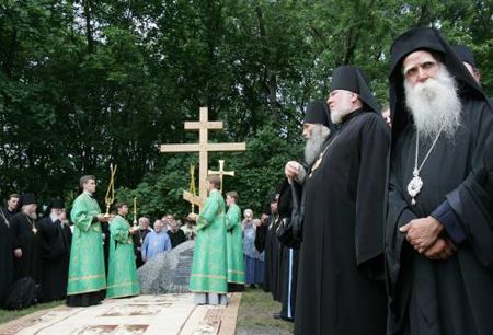 Ющенко і Янукович на освяченні місця Кафедрального собору (9 фото)