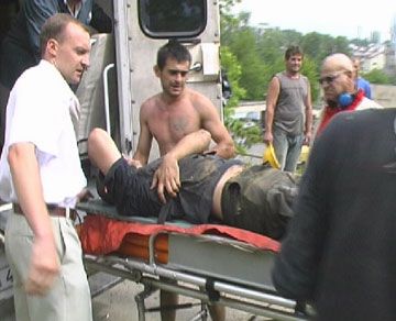 У Києві трактор впав у кювет (фото)