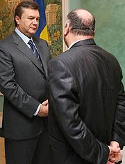 Віктор Янукович, Василь Цушко