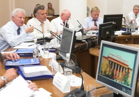 Зустріч голови Верховної Ради України V скликання Олександра Мороза та міністра освіти і науки України Станіслава Ніколаєнка з молодими ученими у Київському національному університеті ім. Тараса Шевченка в Києві у п’ятницю, 15 червня 2007 р.