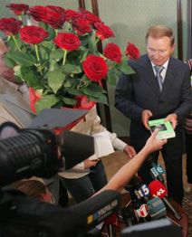 Экс-президент Украины Леонид Кучма презентует свою новую книгу «После Майдана» в Киеве, 21 июня 2007 г.