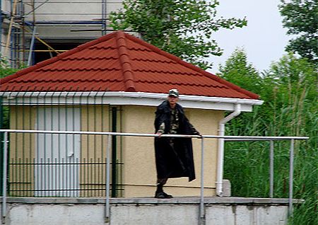 Як живеться віце-прем`єру Табачнику (фоторепортаж з Конча-Заспи)