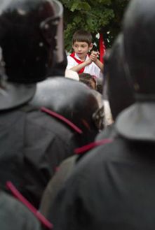 Марш-протест активістів Прогресивної соціалістичної партії України проти святкування 100-річчя Головнокомандувача УПА Романа Шухевича в Києві, 30 червня 2007 р.