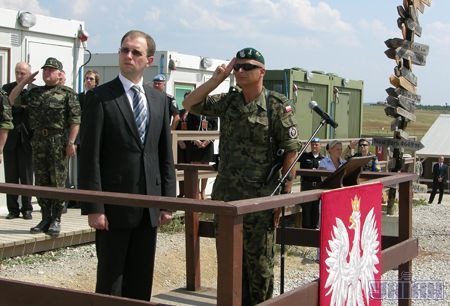 Встреча Яценюка с личным составом военного украинского контингента при участии польских и литовских военнослужащих