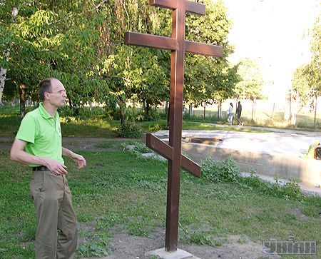 Виталий Черняховский: «Церкви тоже незаконны» 