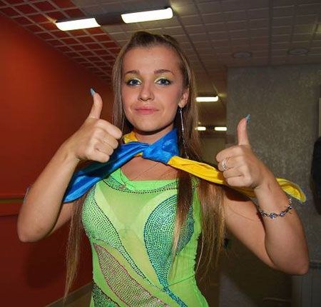 Українська співачка Наталія Краснянська здобула Гран-прі XVI конкурсу виконавців естрадної пісні фестивалю ”Слов`янський базар”.