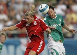 Воронин забил два гола за Ливерпуль