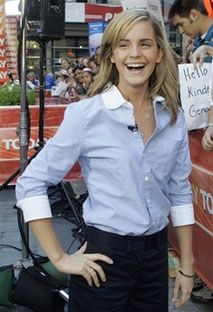 Емма Уотсон, яка зіграла у фільмах про Гаррі Поттера Герміону Грейнджер, уклала угоду з відомим французьким будинком мод Chanel на демонстрацію його одягу. AP Photo