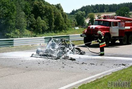 Червоненко едва не сгорел на автогонках в Литве (добавлены фото)