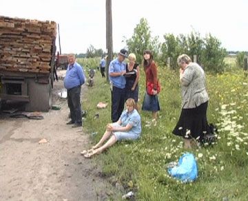 В Киеве маршрутка врезалась в ”КамАЗ”: 8 раненых (фото)