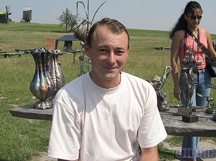 Дмитрий Кушнирук занимается художественной сваркой титана 