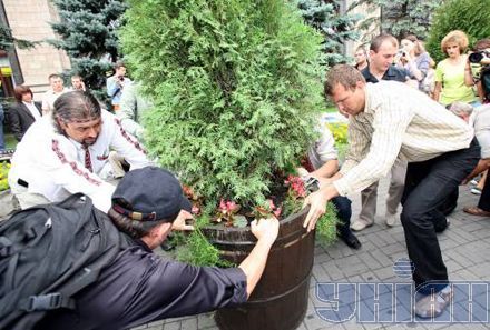 Громадянин Луценко відвідав “анти-гоп-стоп” (фоторепортаж)