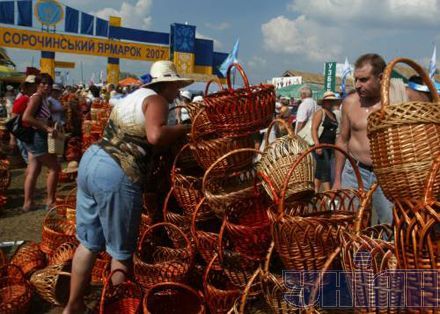 На Сорочинской ярмарке (16 фото)