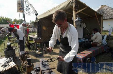 На Сорочинському ярмарку (16 фото)