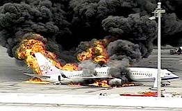 В японському аеропорту вибухнув ”Боїнг-737” (фото)