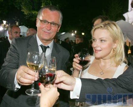 Ющенко підняв келих за Україну