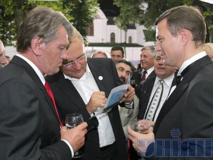 Ющенко підняв келих за Україну