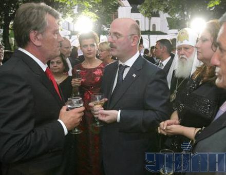 Ющенко підняв келих за Україну