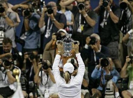 Теннисистки Жюстин Энен и Светлана Кузнецова играют финал US Open (18 фото)