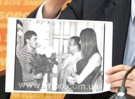 Луценко проти отця, сина та Еліта-центру (фоторепортаж)