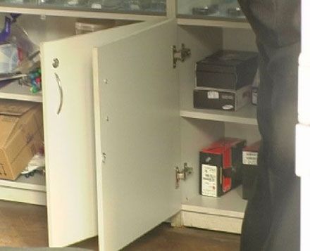 У Києві пограбували магазин мобільного зв`язку (фоторепортаж)