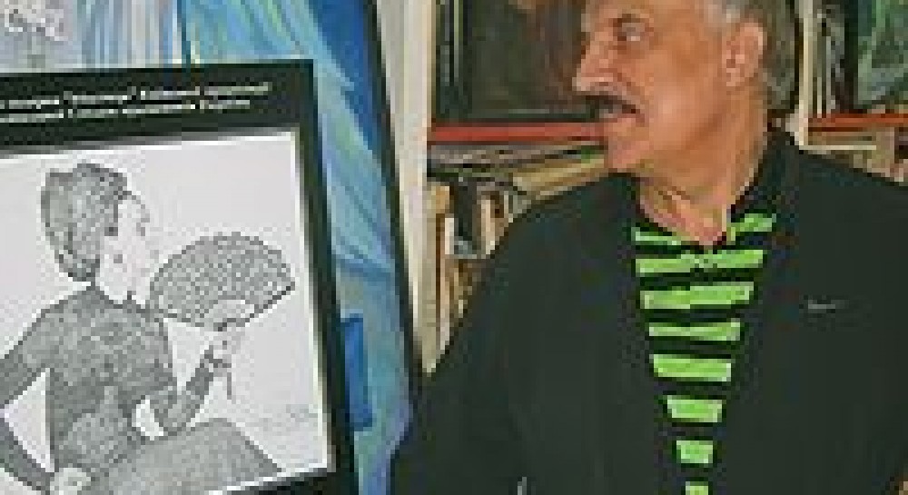 Василь Лопата не лише малює гривні, а й пише про них