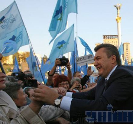 Янукович всё же дошёл до Майдана