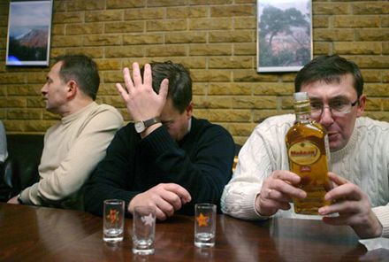 Донеччанам покажуть Тимошенко вперед ногами (фото)