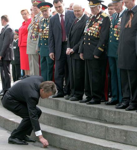 Донеччанам покажуть Тимошенко вперед ногами (фото)