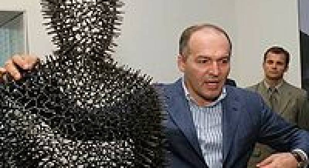Черновецкого испугали мухи Пинчука