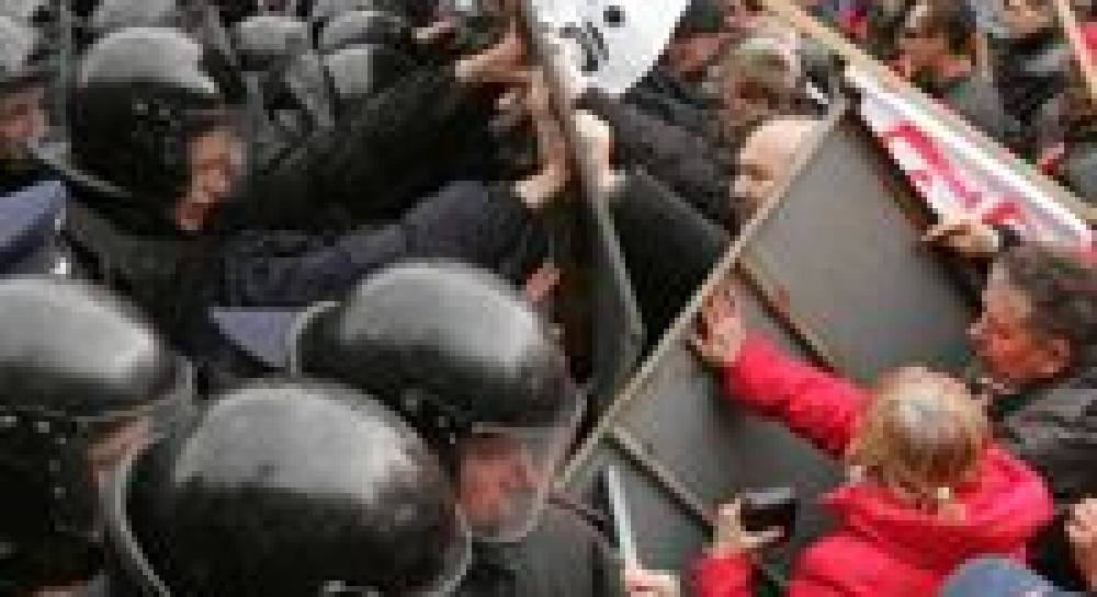 Противники УПА в Киеве подрались с милицией