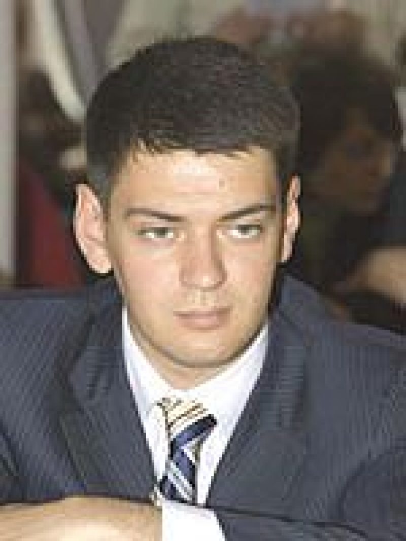 Денис Басс
