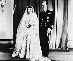 Англійська королева відзначає діамантове весілля (фото)