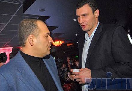 Виталий Кличко старается не пропустить ни одного мероприятия, на которое его приглашает пара Пинчук-Франчук