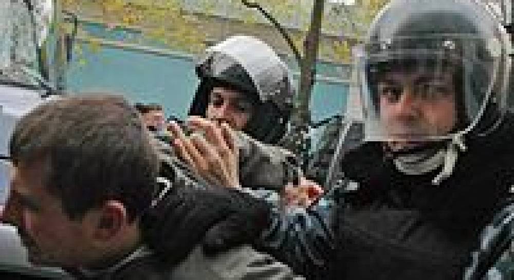 Милиция задержала участников пикета УНА-УНСО в Киеве (фоторепортаж)