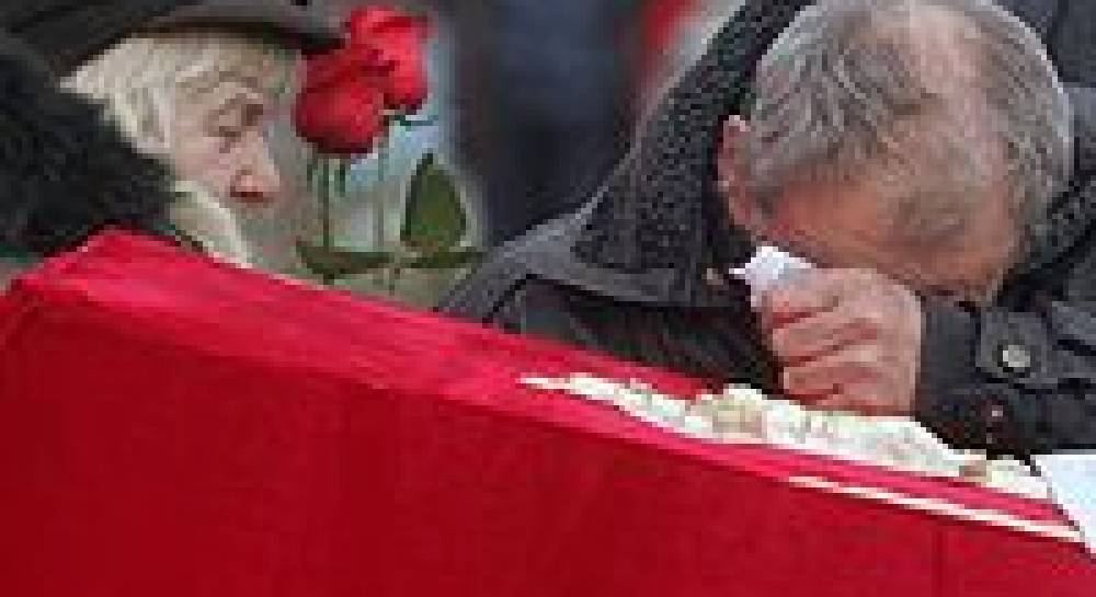 Найстаршому із загиблих було 49 років, наймолодшому - 21 (фоторепортаж з похорону шахтарів)