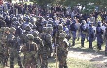 No comments: БТР, «Беркут», каміння, постріли, «Аллах Акбар!» (фото) 