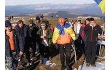 Молодіжне крило Нашої України ударило по акту вандалізму на Говерлі