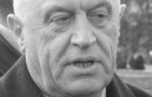 Грач про кров матері та кістки в горлі
