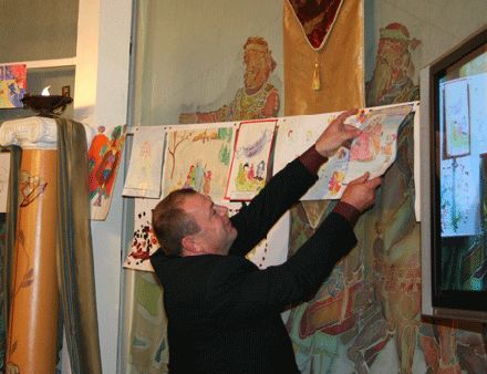 Садыков накормил гостей спагетти и собрал 122 тысячи (фоторепортаж)