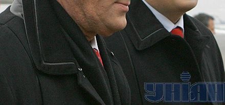 Ющенко и Саакашвили ”вышли в люди” в одинаковых пальто (фоторепортаж)