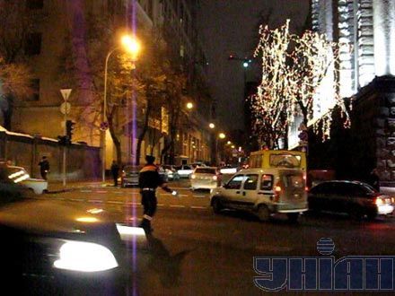 Біля Кабміну джип збив кількох людей (фото)