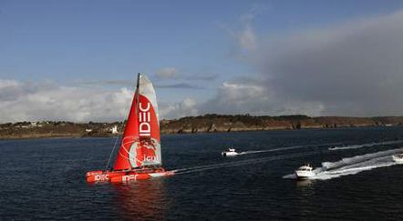 Французький яхтсмен встановив світовий рекорд у навколосвітньому плаванні (фото)