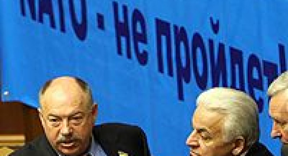 Януковичі розриваються між Луценком і НАТО