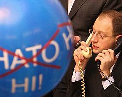 Yatsenyuk does not want to scare but funeral can take place on March 13