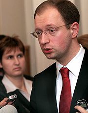 Yansenyuk was shown long finger