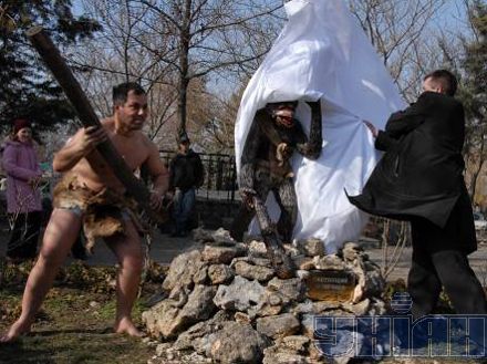 В Севастополе открыли памятник «Настоящему мужчине» (фото)