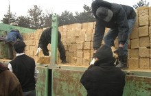 Кримські татари збирають цеглини для мечеті (фото)