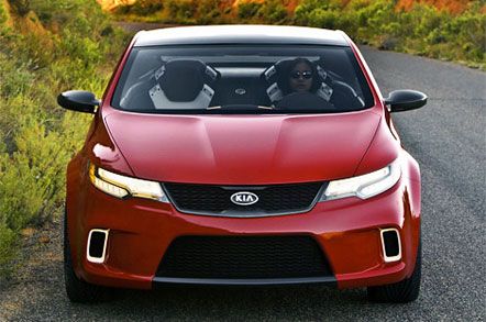 Спорткупе Kia з переднім приводом і незалежною підвіскою (фото)
